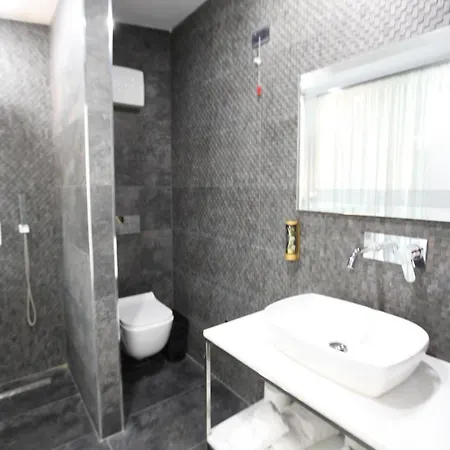 Vila D Boutique Hotel 4*
